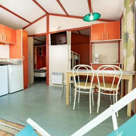 Confortable Avec Terrasse Pour 6 Personnes - Api-1-52-192 Beaumont-du-Périgord