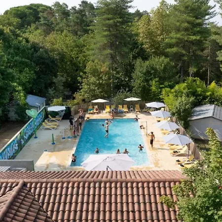 Kemp Confortable Avec Terrasse Pour 6 Personnes - Api-1-52-192 *