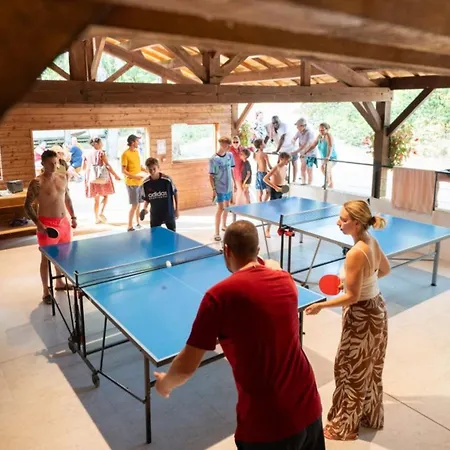 Kemp Confortable Avec Terrasse Pour 6 Personnes - Api-1-52-192 *