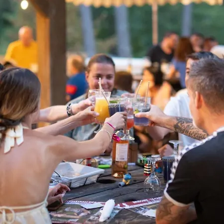 Confortable Avec Terrasse Pour 6 Personnes - Api-1-52-192 Beaumont-du-Périgord