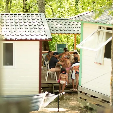 Confortable Avec Terrasse Pour 6 Personnes - Api-1-52-192 Beaumont-du-Périgord